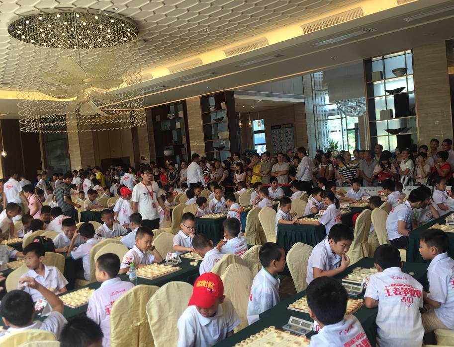 经典对决一触即发，高手云集驰骋赛场的简单介绍
